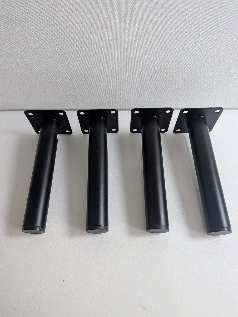 Set of 4 Black Metal Table Legs with Square Mounting Plates, 6 in Height